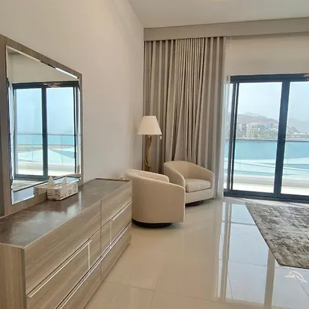 The Pearl Villa - Swimming Pool With Sea And Mountain View - Al Dana Island Fujaira Exterior photo