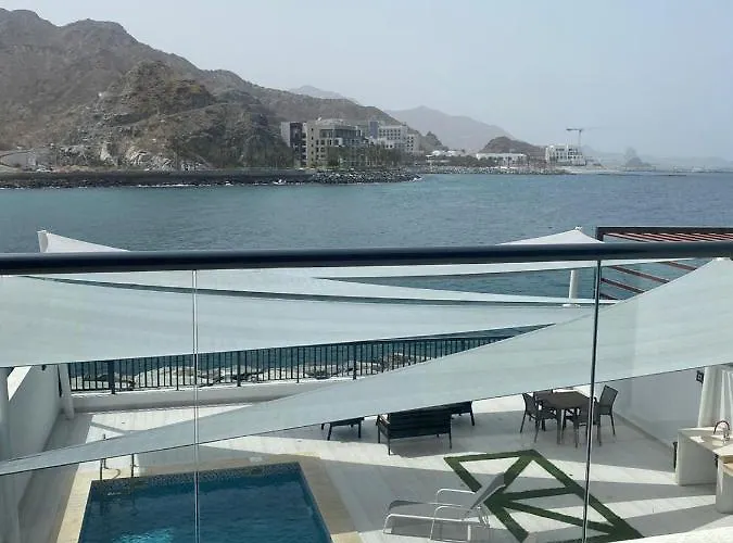 The Pearl Villa - Swimming Pool With Sea And Mountain View - Al Dana Island Fujaira