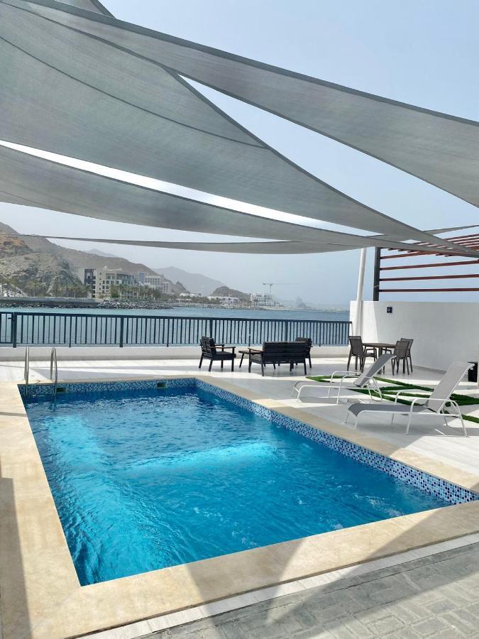 The Pearl - Swimming Pool With Sea And Mountain View - Al Dana Island * Fujairah